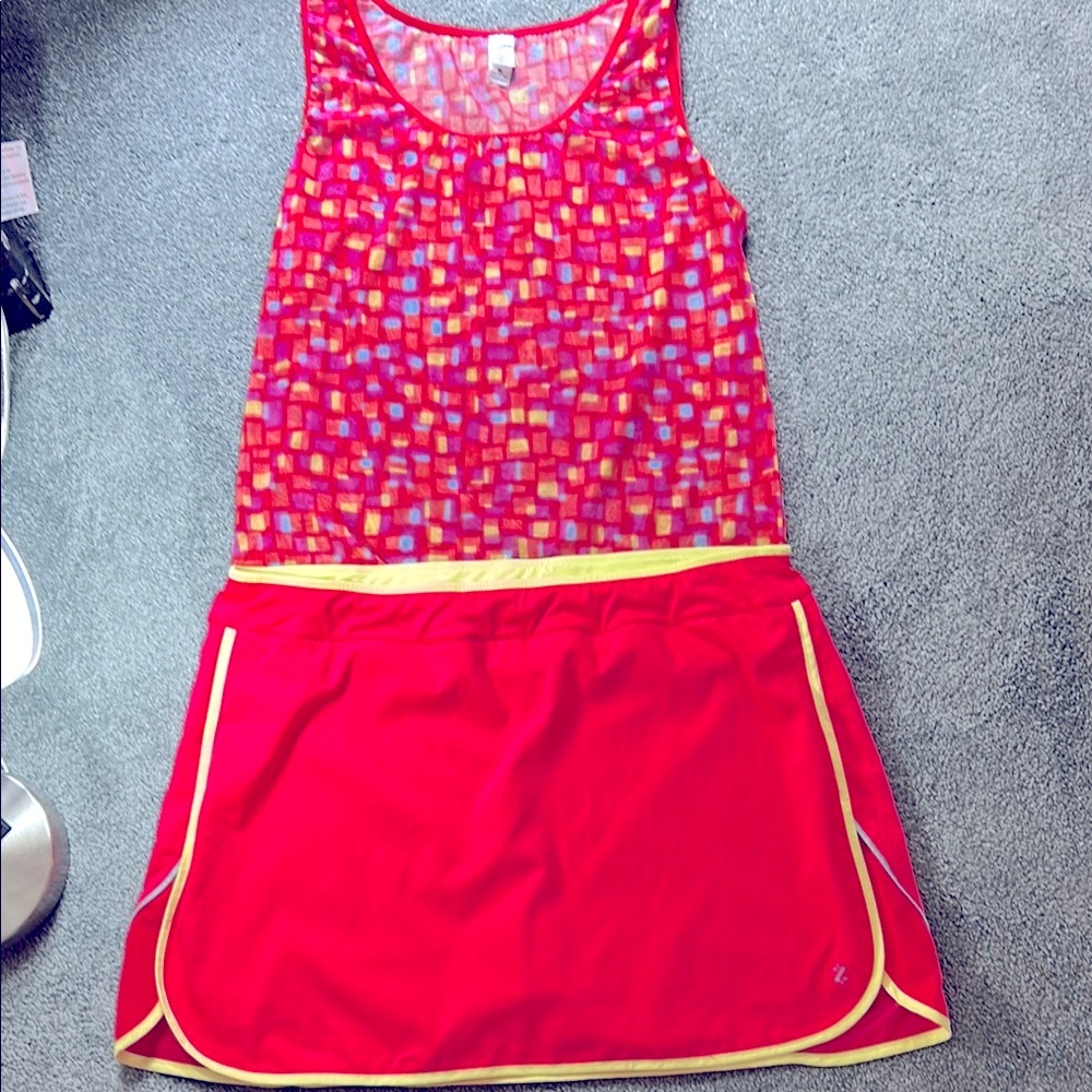 IZOD Red & yellow skort plus free multicolor Geometric Secret Treasures Top, XL